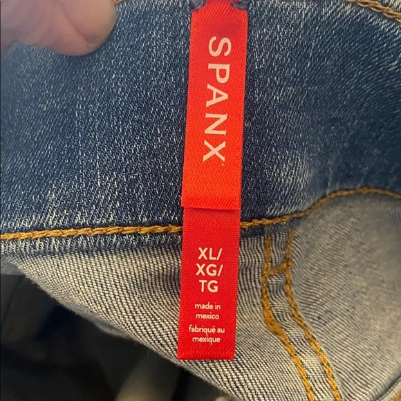 NWT SPANX Straight Leg Jeans Vintage Indigo size XLsize 14/16 20356R Jeans